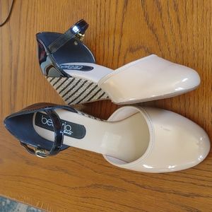 NWOT Brazilian nude black wedge sandals buckle shoes